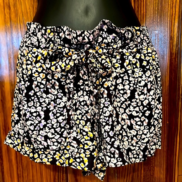 Jessica Simpson Pants - Jessica Simpson Floral Shorts